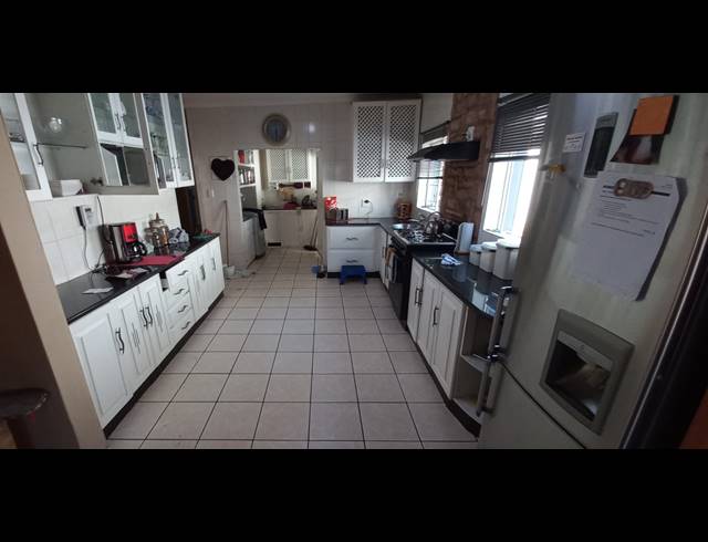 4 BEDROOM HOUSE RENTED IN MONUMENT PARK